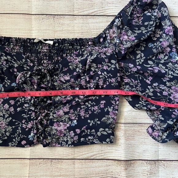 New Blush BJ Ruched Floral Front Lace up Crop Top Quarter sleeve Size Medium - Picture 7 of 10
